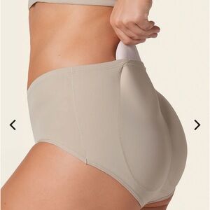 Instant buttlifting. Brand new with tag, never used or tried